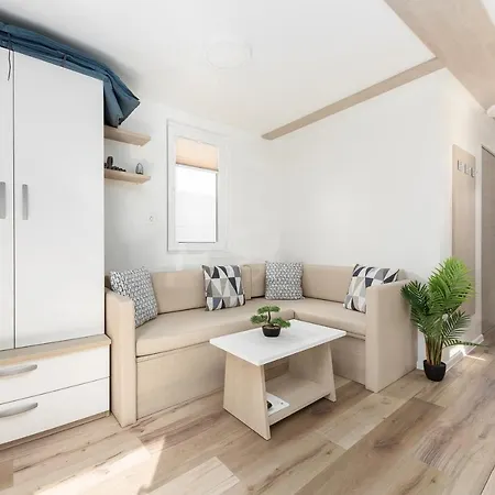 Floating Sea House Gong Lägenhet